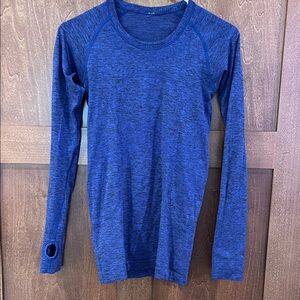 Lululemon Athletica Heathered Blue Long Sleeve Top